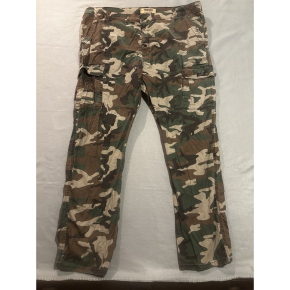 Wrangler Other - Men's Wrangler Authentics Mens 44x32.5 Relax Fit Stretch Cargo Pants Camo
